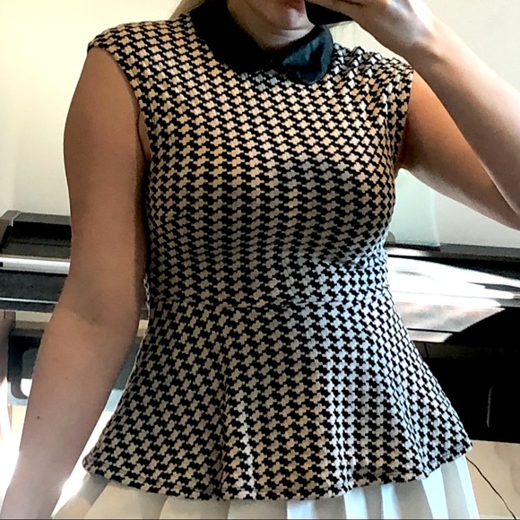 2 for 20‼️ Seduction chevron peplum top - Picture 2 of 4